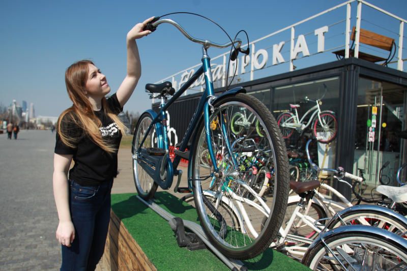 В Москве увеличивается количество станций аренды и велосипедов. Фото: Наталия Нечаева