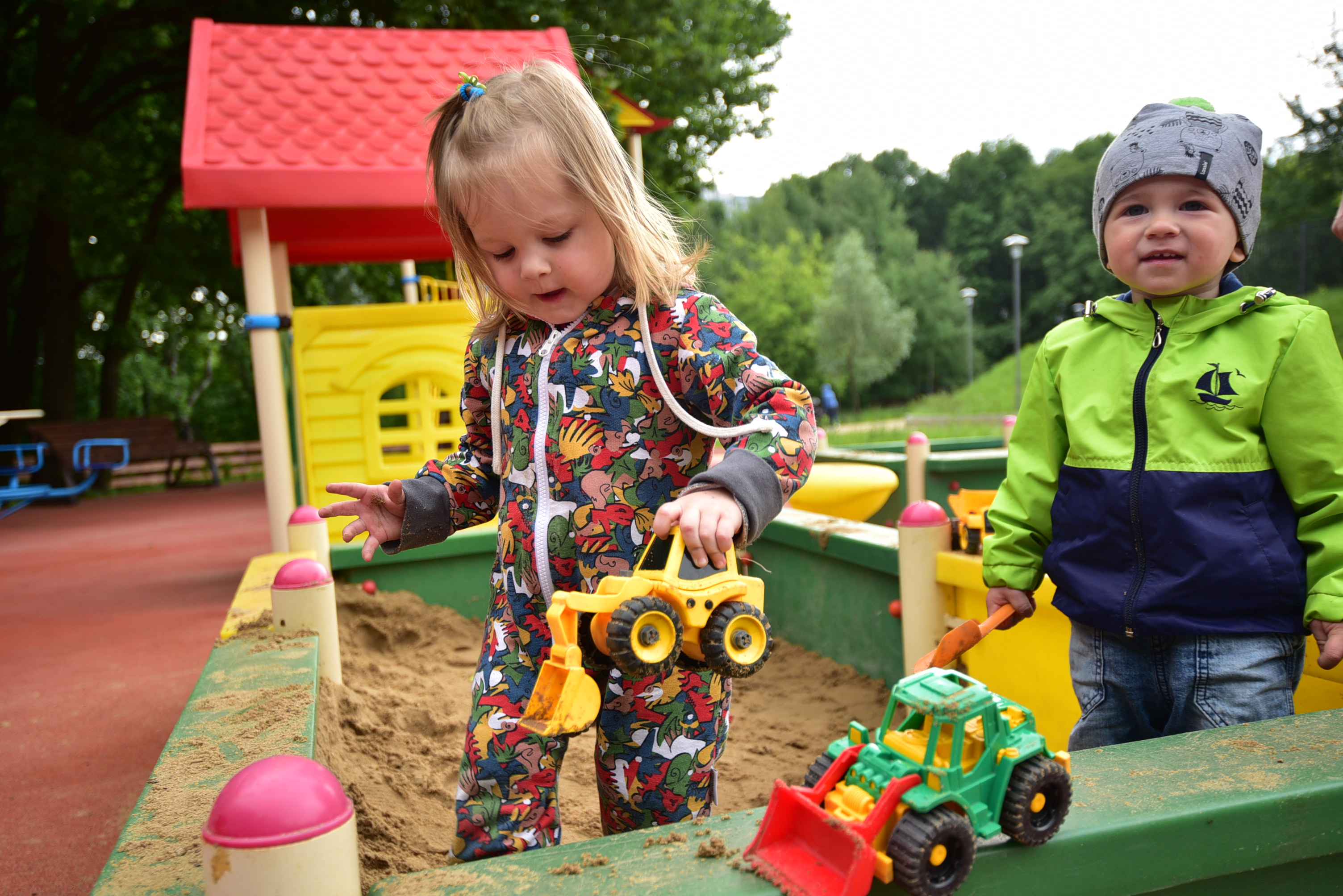 Около 400 детских и спортивных площадок построят в садоводческих некоммерческих товариществах
