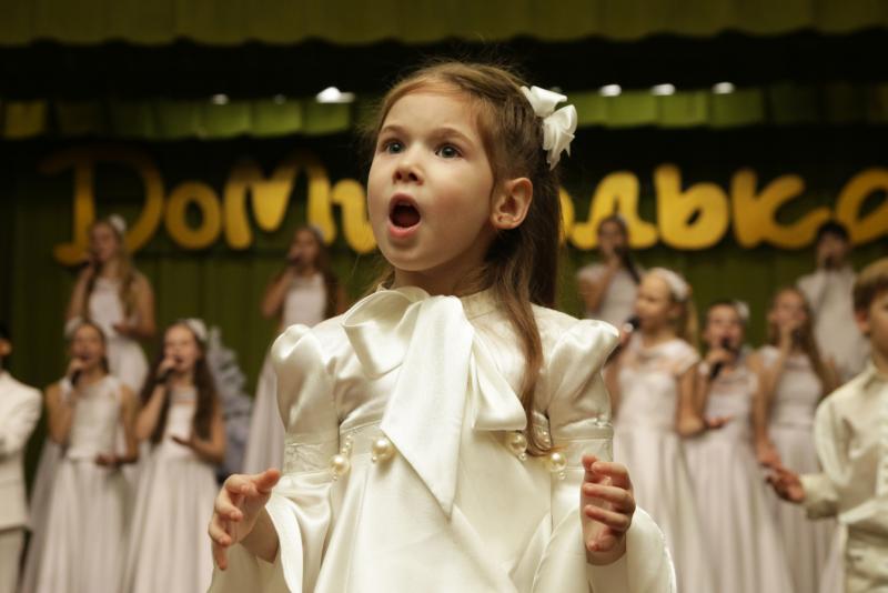 Детский вокальный конкурс провели в Роговском