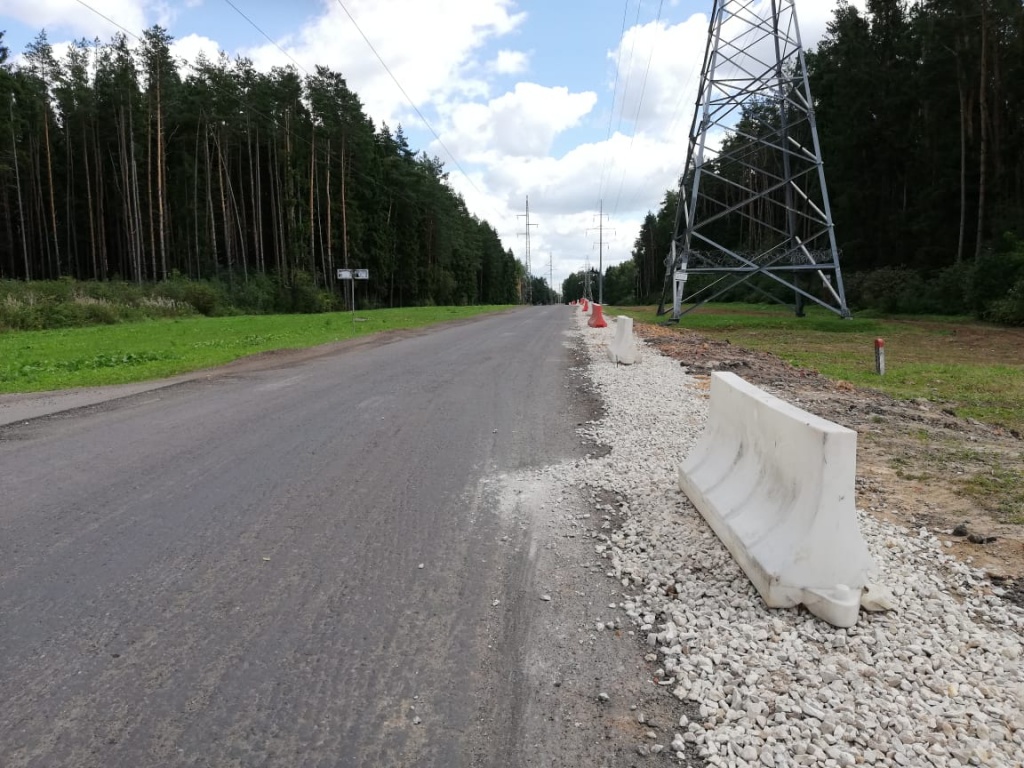 Дорогу между деревнями Жуковка и Фоминское отремонтируют к концу недели. Фото: Наталья Белова