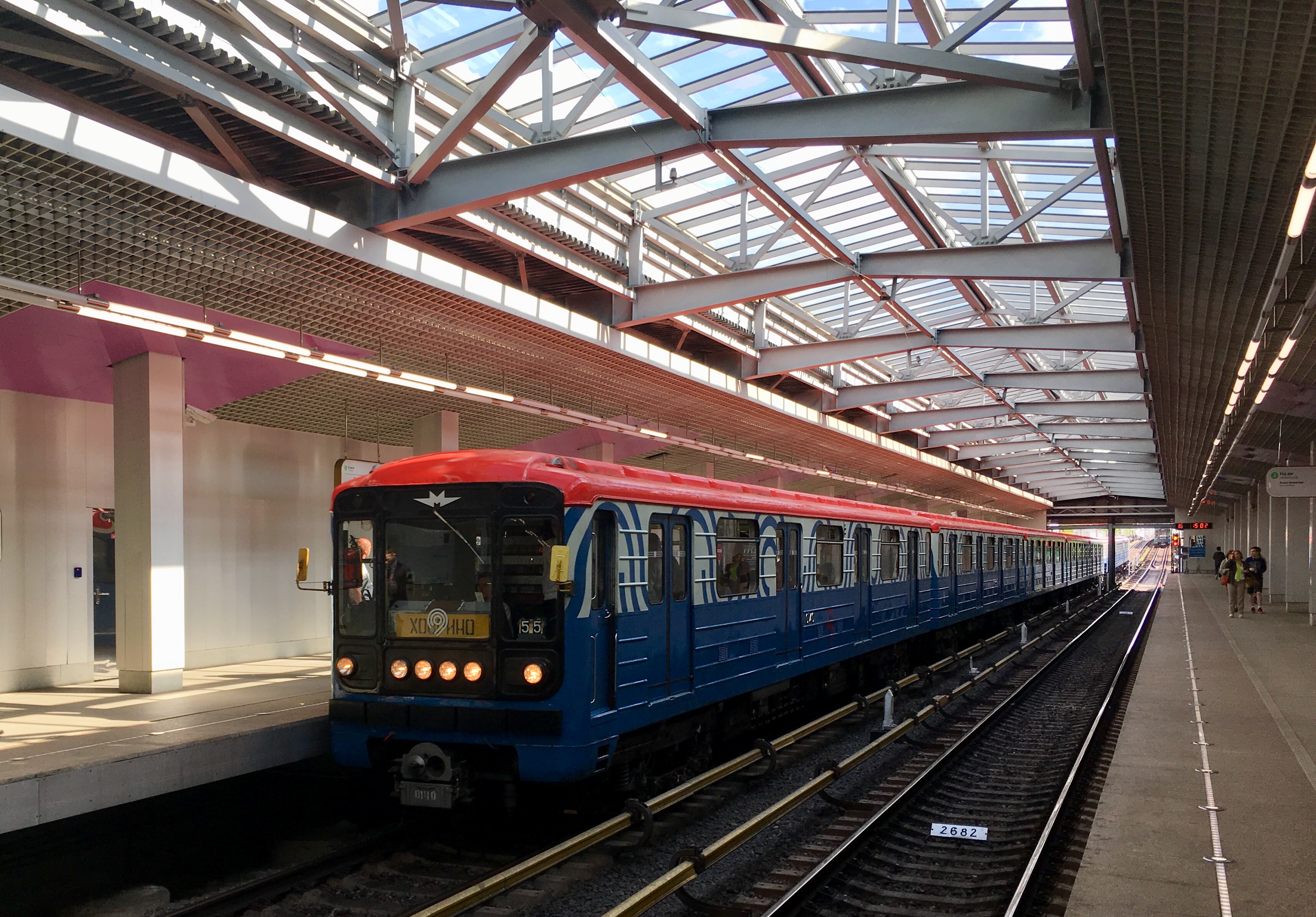 Тематический поезд метро запустили в преддверии Дня города