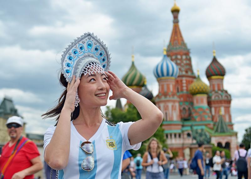 В период проведения чемпионата мира — 2018 в столице число иностранных туристов увеличилось на 56 процентов. Фото: Наталья Феоктистова