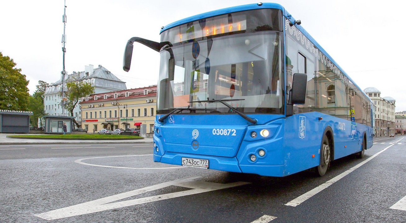 Автобусы будут реже задерживаться в пути из-за временных затруднений на дорогах. Фото: mos.ru