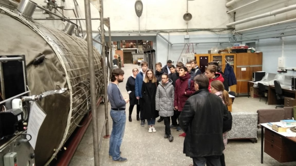 Школьники Десеновского посетили экскурсию в Институте ядерных исследований