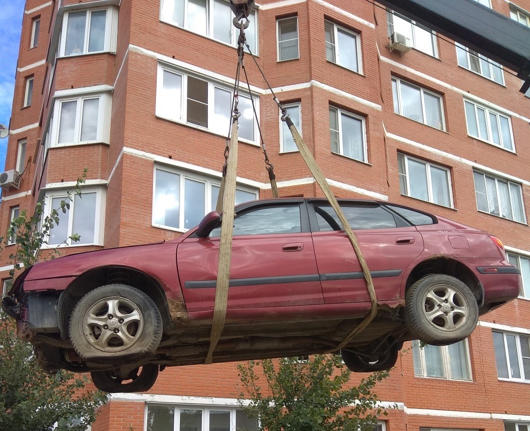 Шесть брошенных автомобилей эвакуировали в Рязановском с начала года