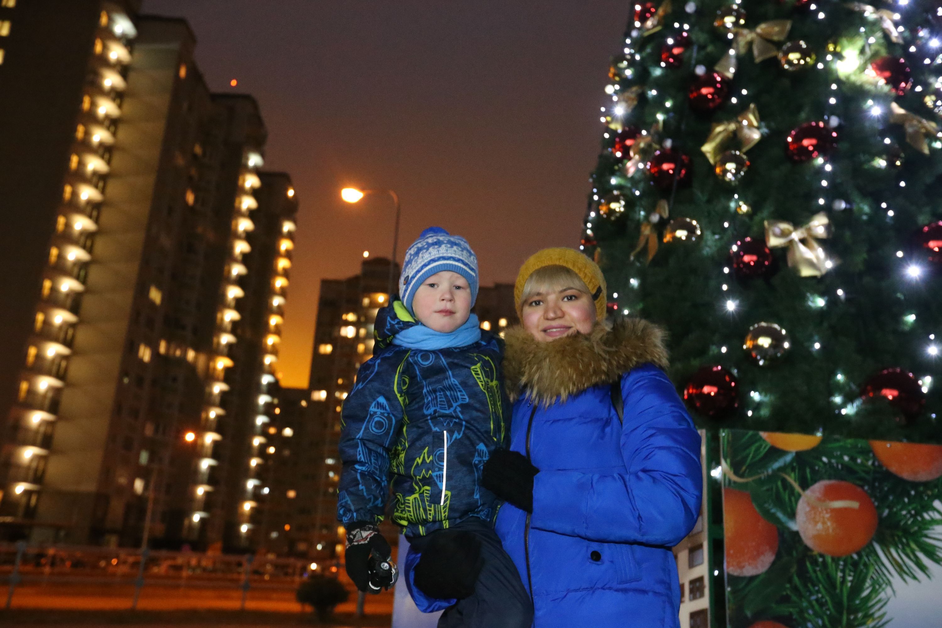 Екатерина Ковригина с сыном Артемом. Фото: Виктор Хабаров