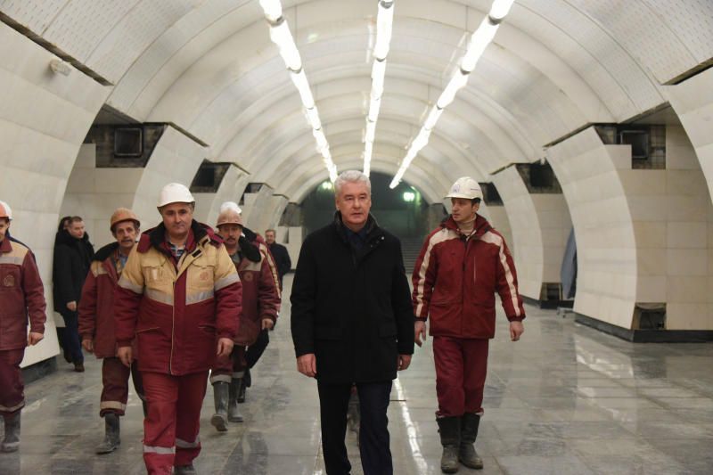 Сергей Собянин: московское метро убирают более двух тысяч человек