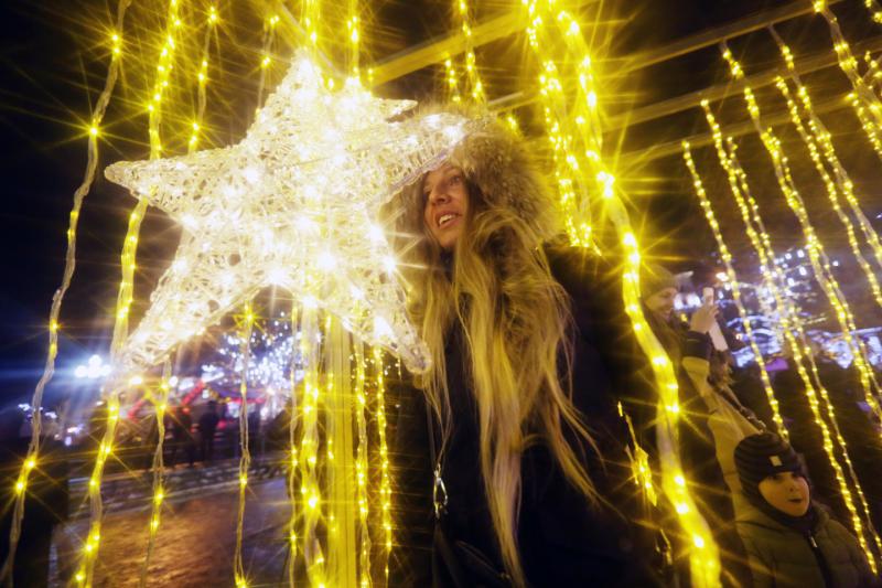 Подсветка подарит москвичам праздничное настроение. Фото: Анна Иванцова