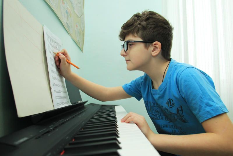 Юный музыкант из Троицка примет участие в Международном конкурсе «Щелкунчик»