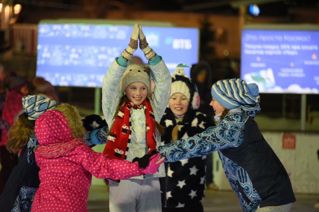 Зимние забавы: спортивно-новогодний праздник состоялся в Марушкинском