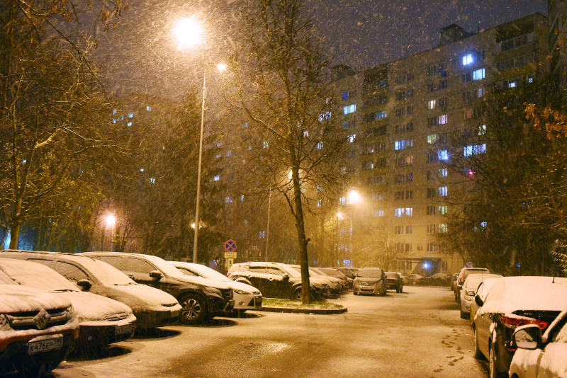 Снежно и ветрено будет во вторник в Москве