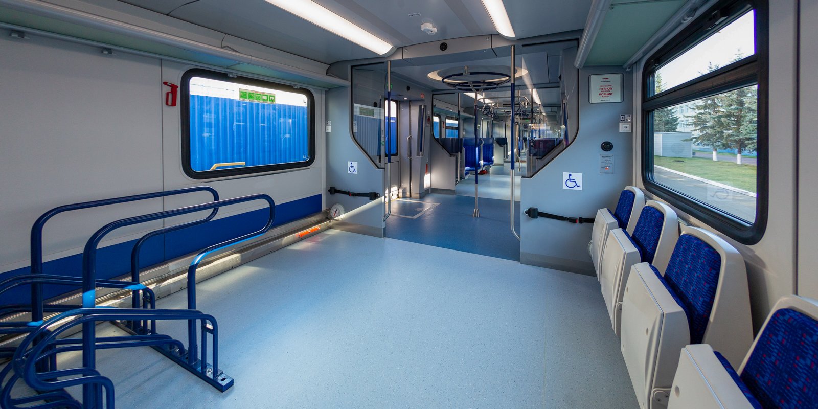 Поезда «Иволга» оборудуют информационными экранами