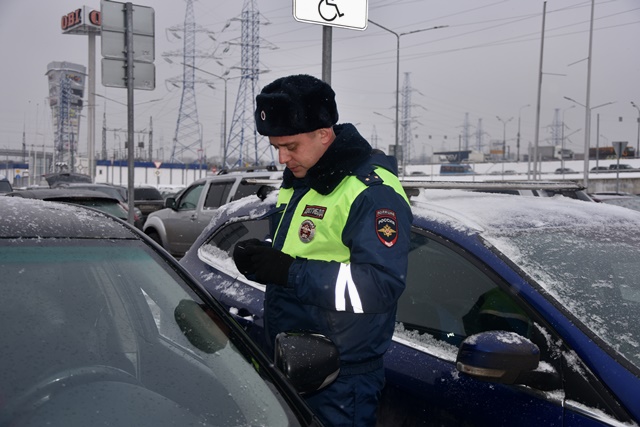Места парковок для людей с ограниченными возможностями здоровья проверили в Новой Москве