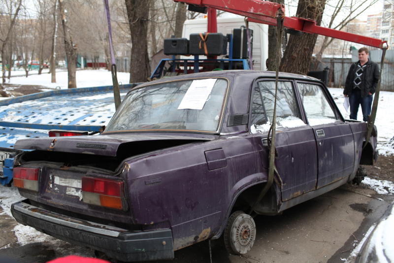 Рейд по выявлению брошенных автомобилей пройдет в Кленовском