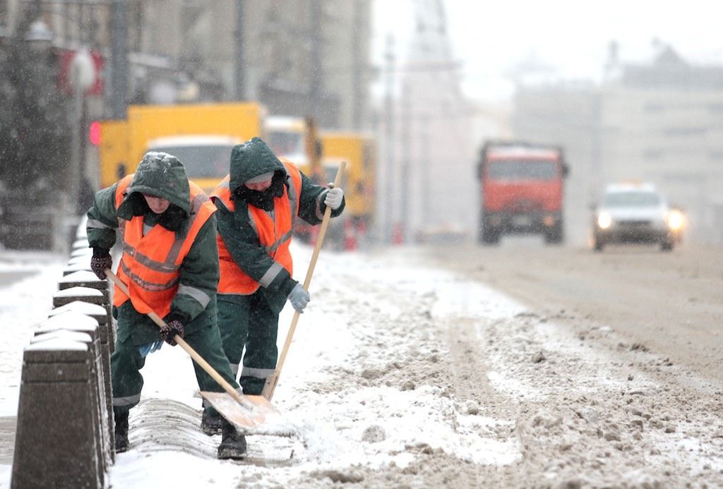 Сезонное обслуживание дорог стартовало в Киевском