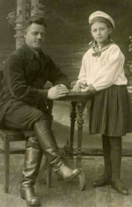 Людмила Дикунова и отец. Фото предоставил Александр Хамулин