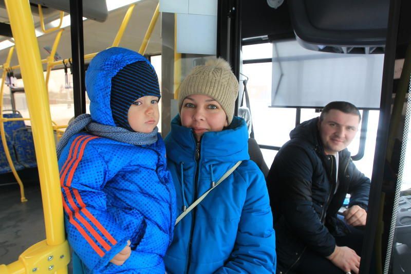 Кнопки адресного открытия дверей заработали в автобусах и электробусах. Фото: Владимир Смоляков