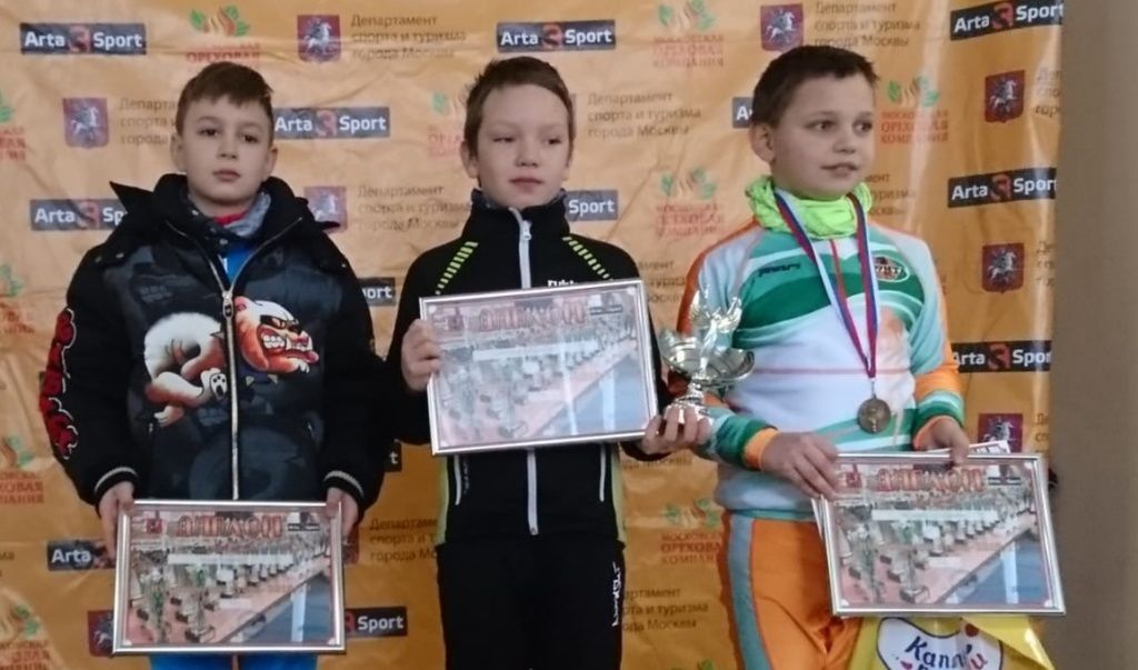 Спортсмены из Краснопахорского стали призерами лыжных соревнований