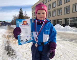Одна из двух самых юных участниц соревнований Самыми юными участницами соревнований четырехлетняя Варвара Зонова. Фото: Анастасия Аброськина