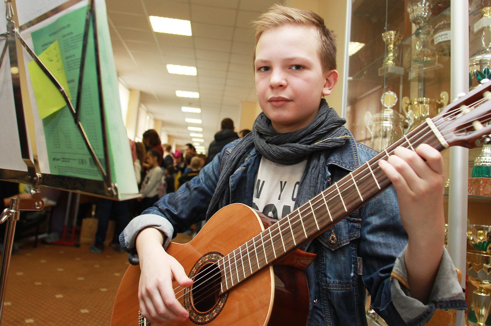 В Рязановском научат играть на гитаре. Фото: Наталия Нечаева «Вечерняя Москва»