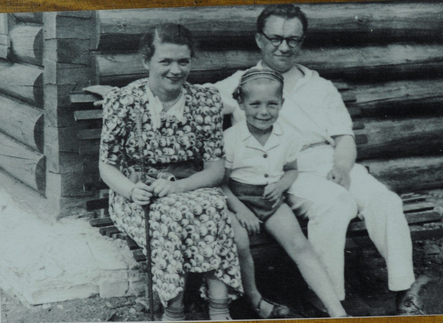 Виктор Гусев-старший с женой Ниной Степановной и сыном Мишей 