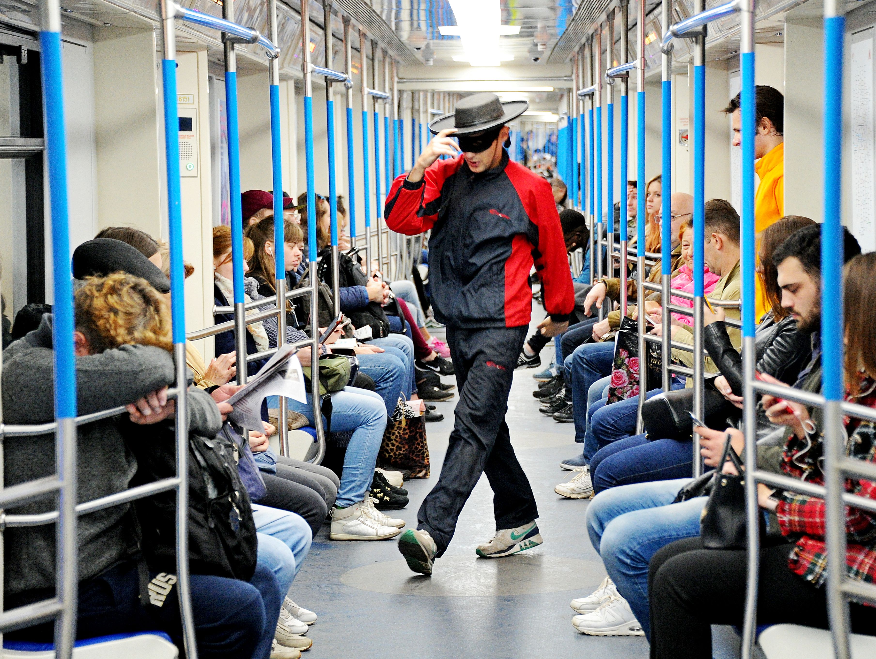 Московское метро расскажет о съемках с Брюсом Уиллисом и Софи Лорен