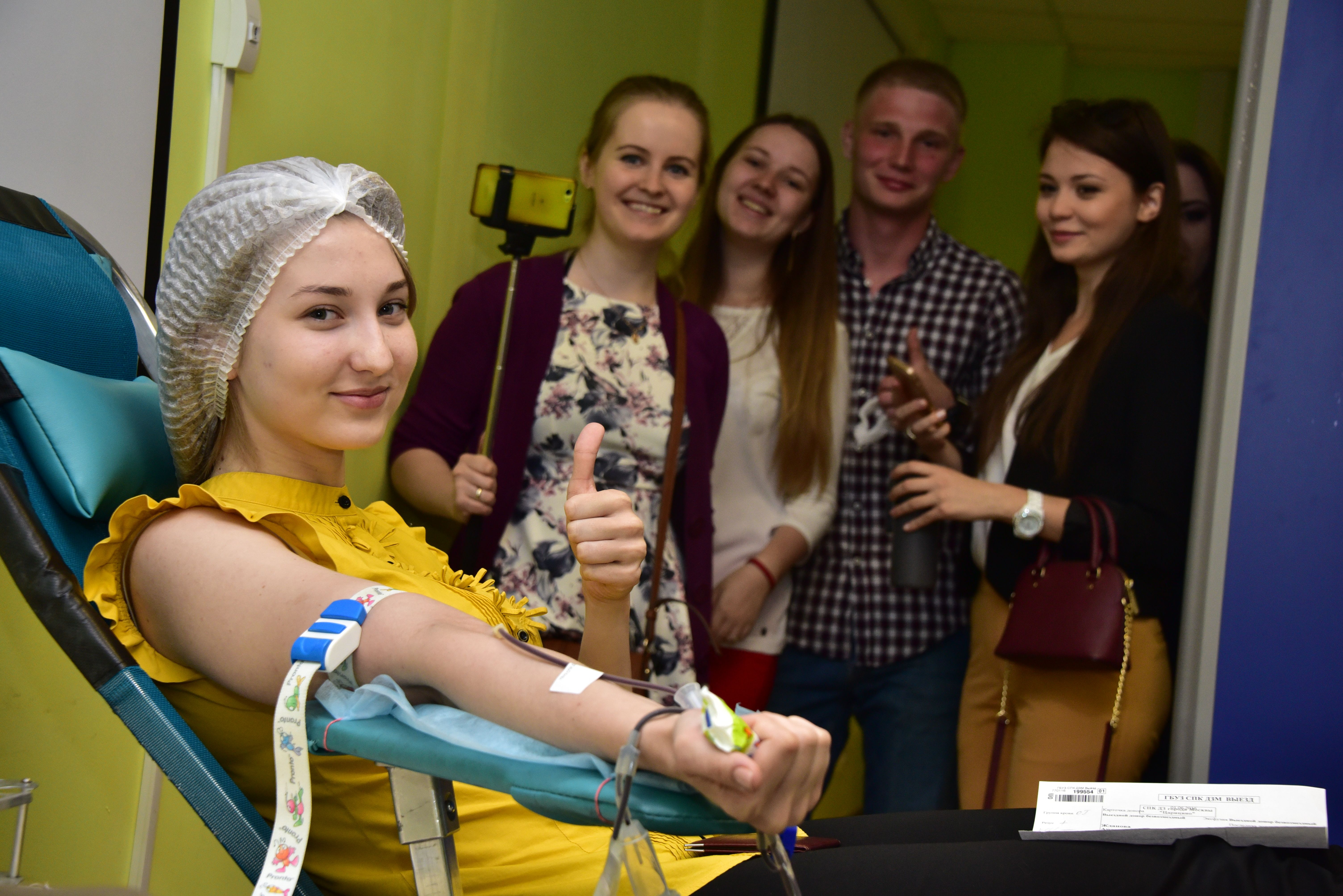 Молодежь из Десеновского проведет донорскую акцию. Фото: Антон Гердо, «Вечерняя Москва»
