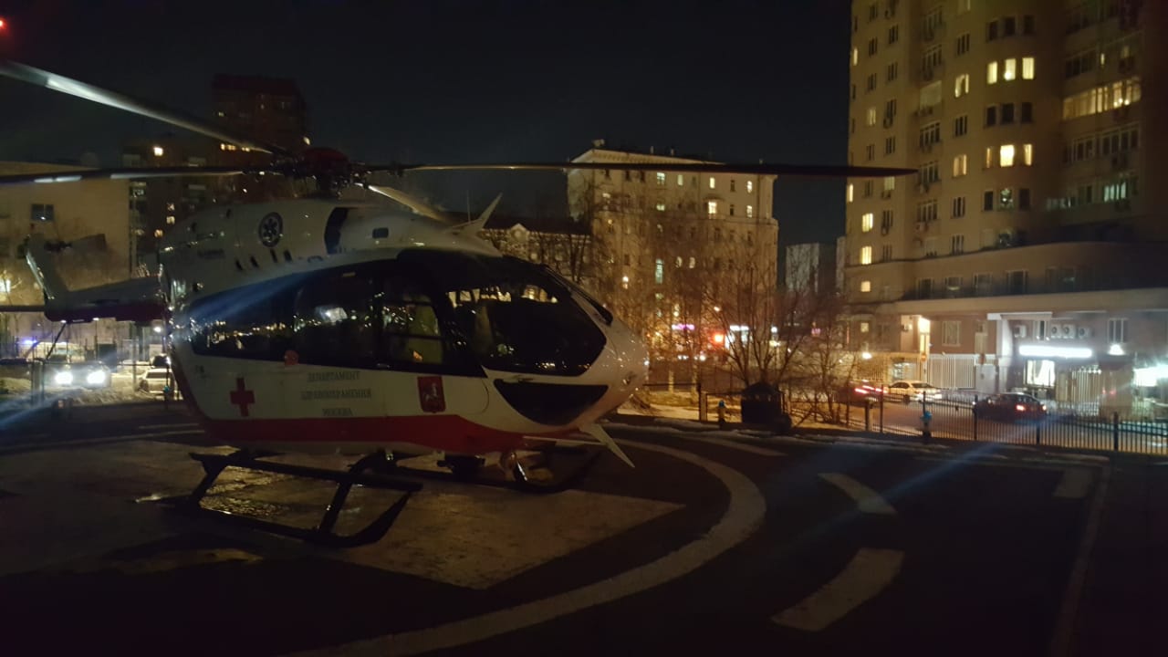 Экипаж дежурного санитарного вертолёта Московского авиационного центра вылетел по вызову на площадку Щапово