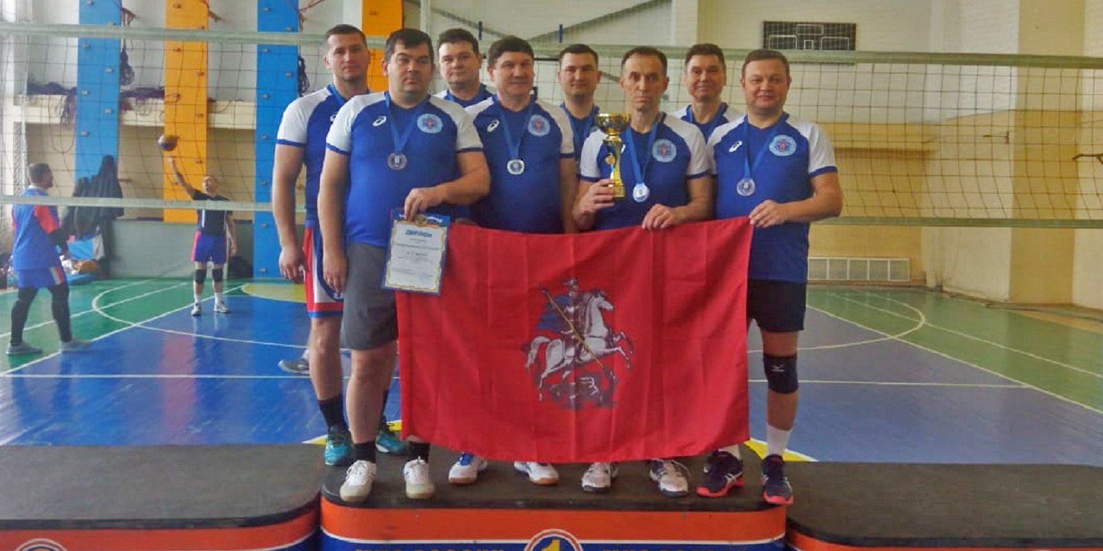 Московские спасатели завоевали «серебро» на турнире по волейболу