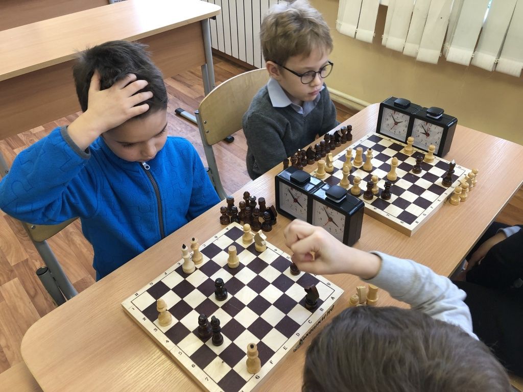 Детский шахматный турнир проведут в Кокошкине. Фото: официальная страница школы №2057 в социальных сетях