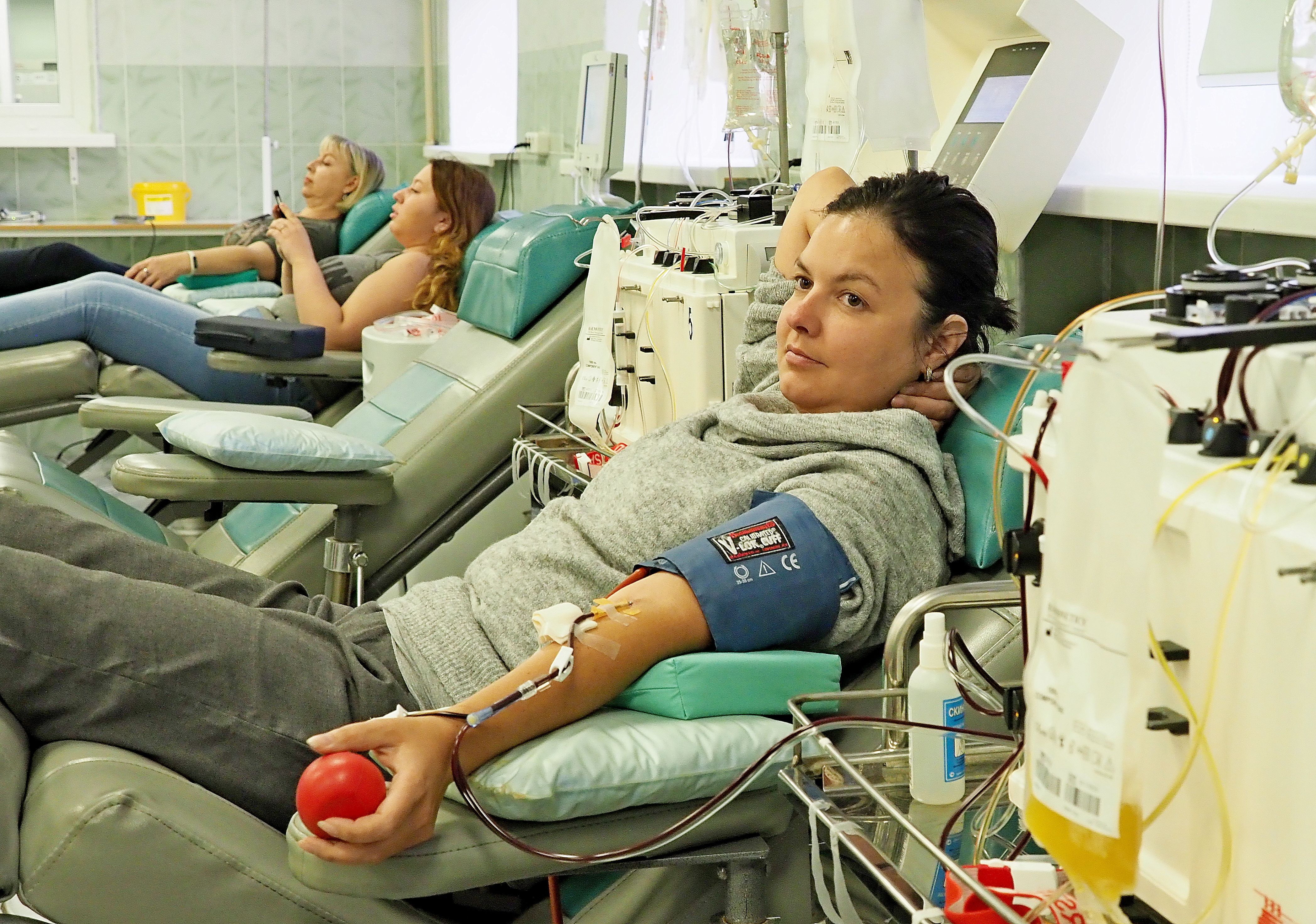 Москвичам напомнили о возможности стать донорами крови