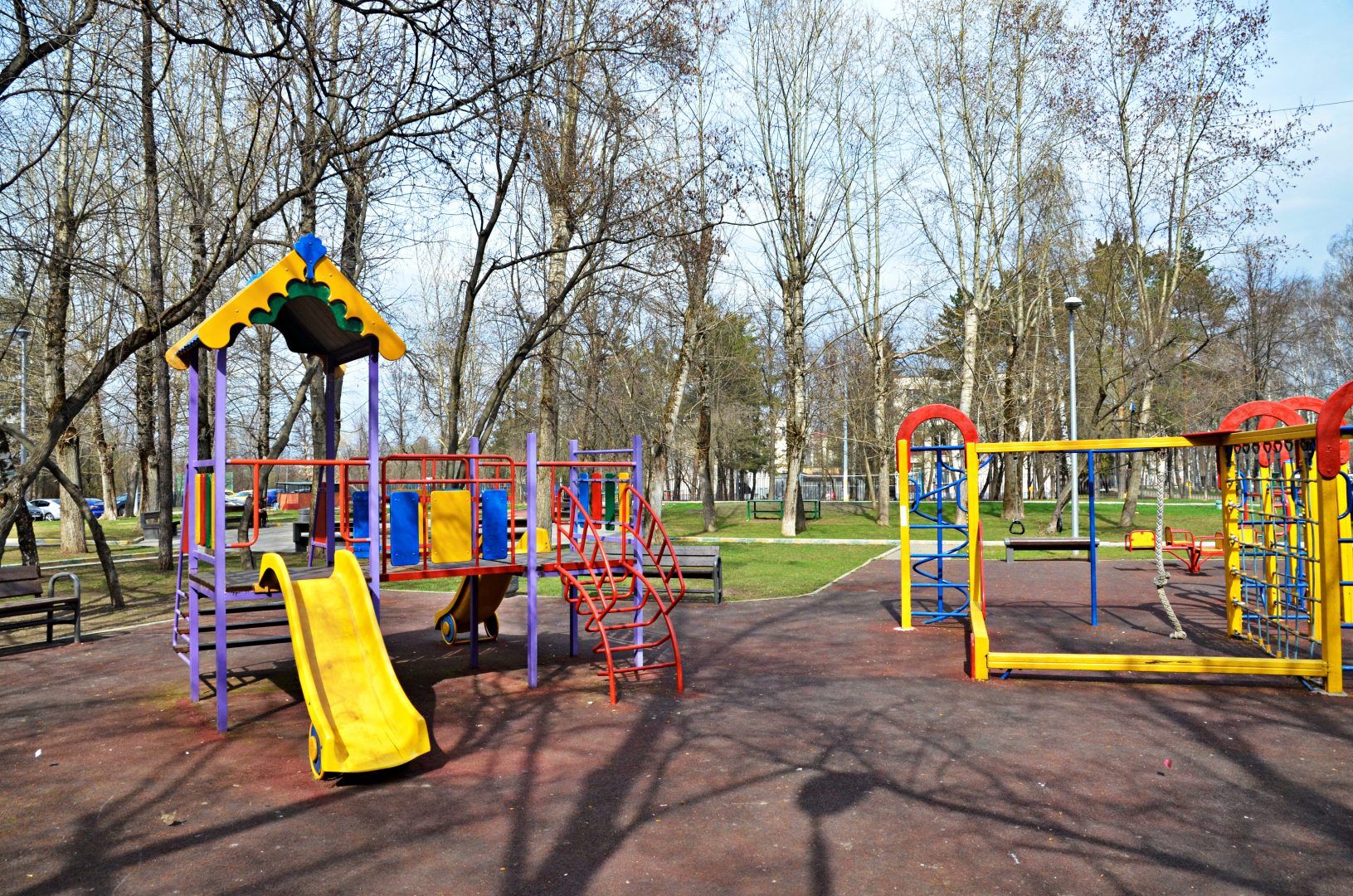 Новую детскую площадку установили в Десеновском. Фото: Анна Быкова
