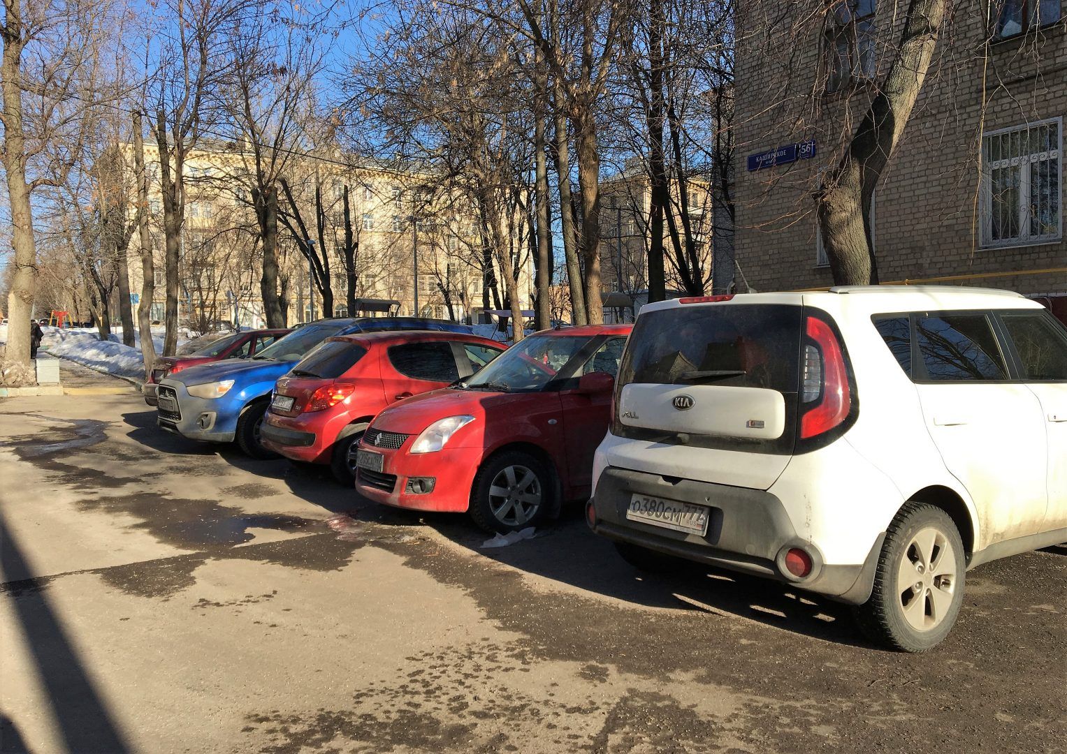 Новую парковку оборудуют в Десеновском. Фото: Анна Быкова