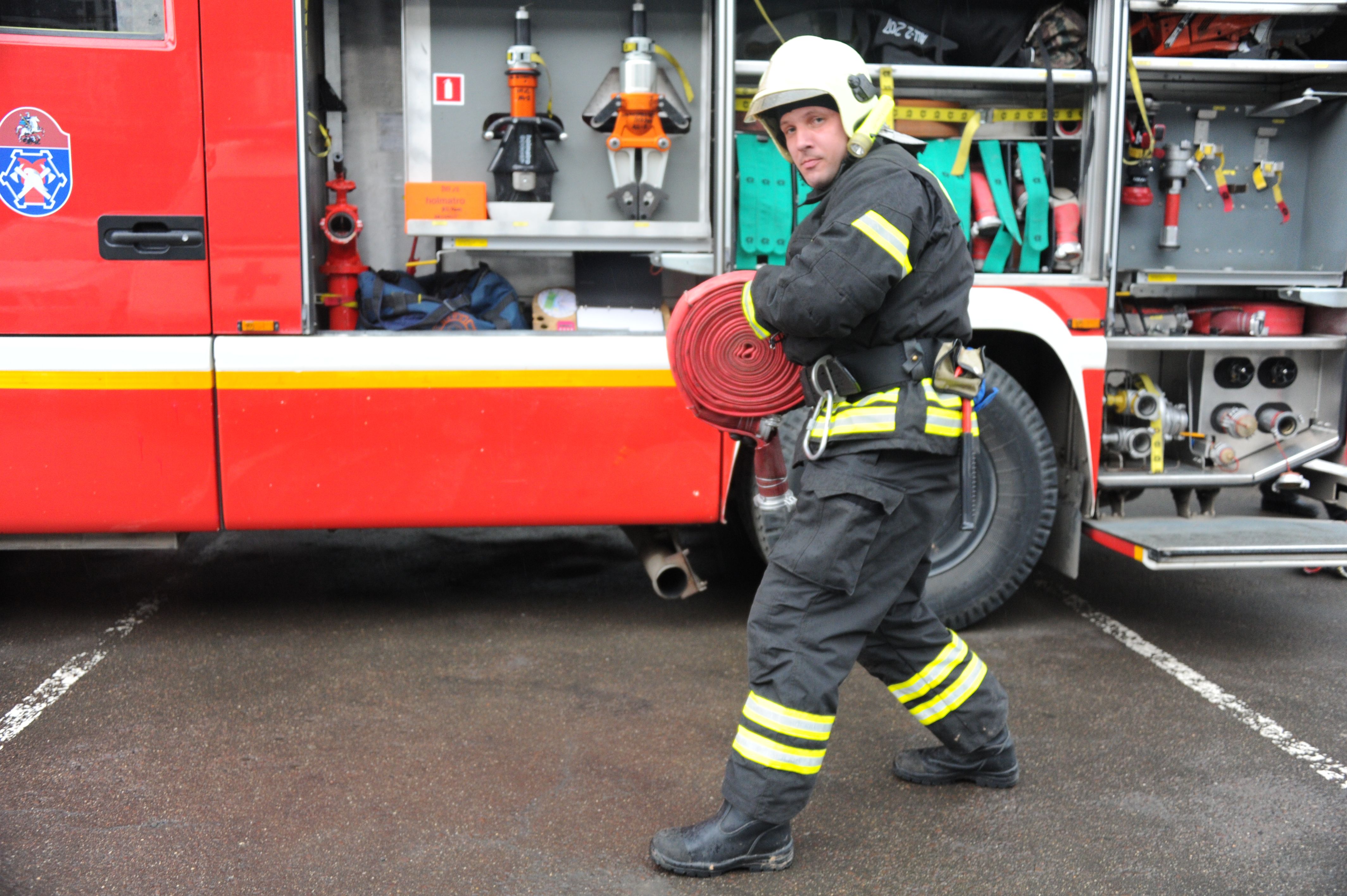 Разметку для стоянки пожарных машин обновили в Новофедоровском