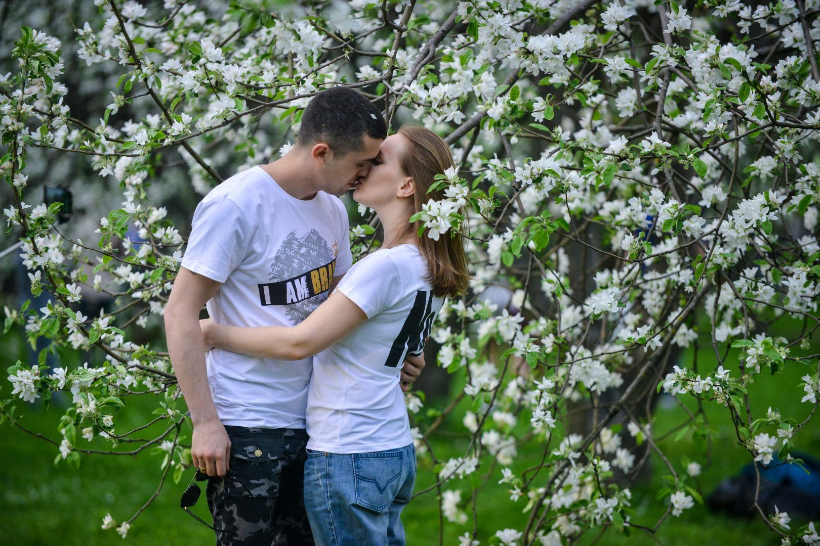 Под ветвями деревьев можно назначить свидание. Фото: Наталья Феоктистова