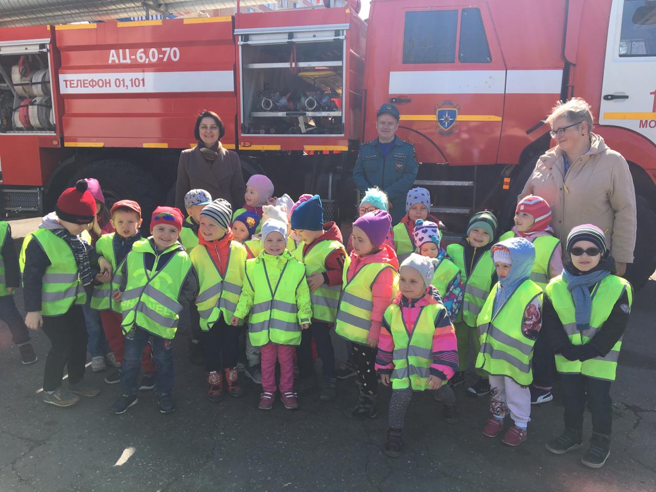 370-лет пожарной охраны России: Детям о своей профессии