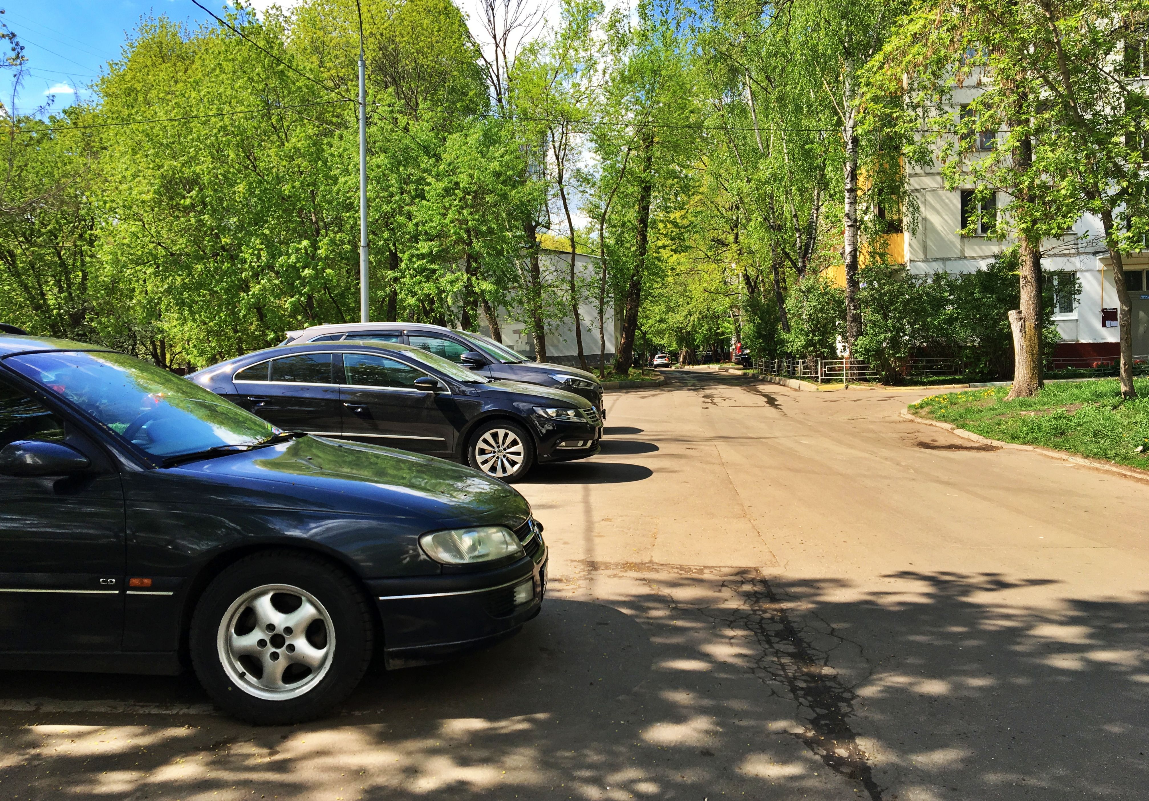 Новые парковки оборудуют в Десеновском