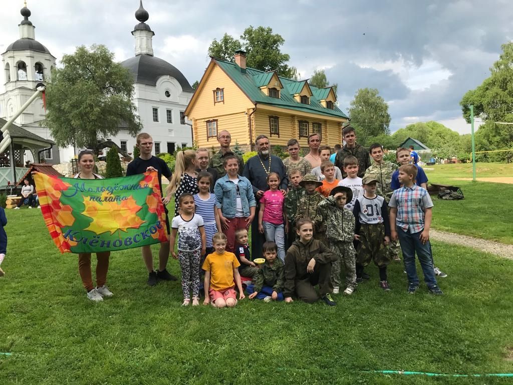 Военно-спортивные соревнования провели для детей из Кленовского