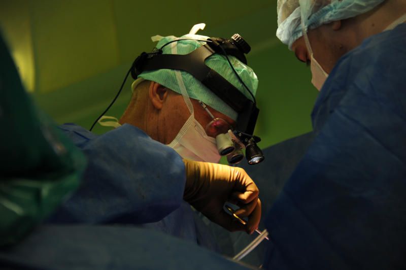 Столичные врачи провели двухтысячную операцию по уникальной методике