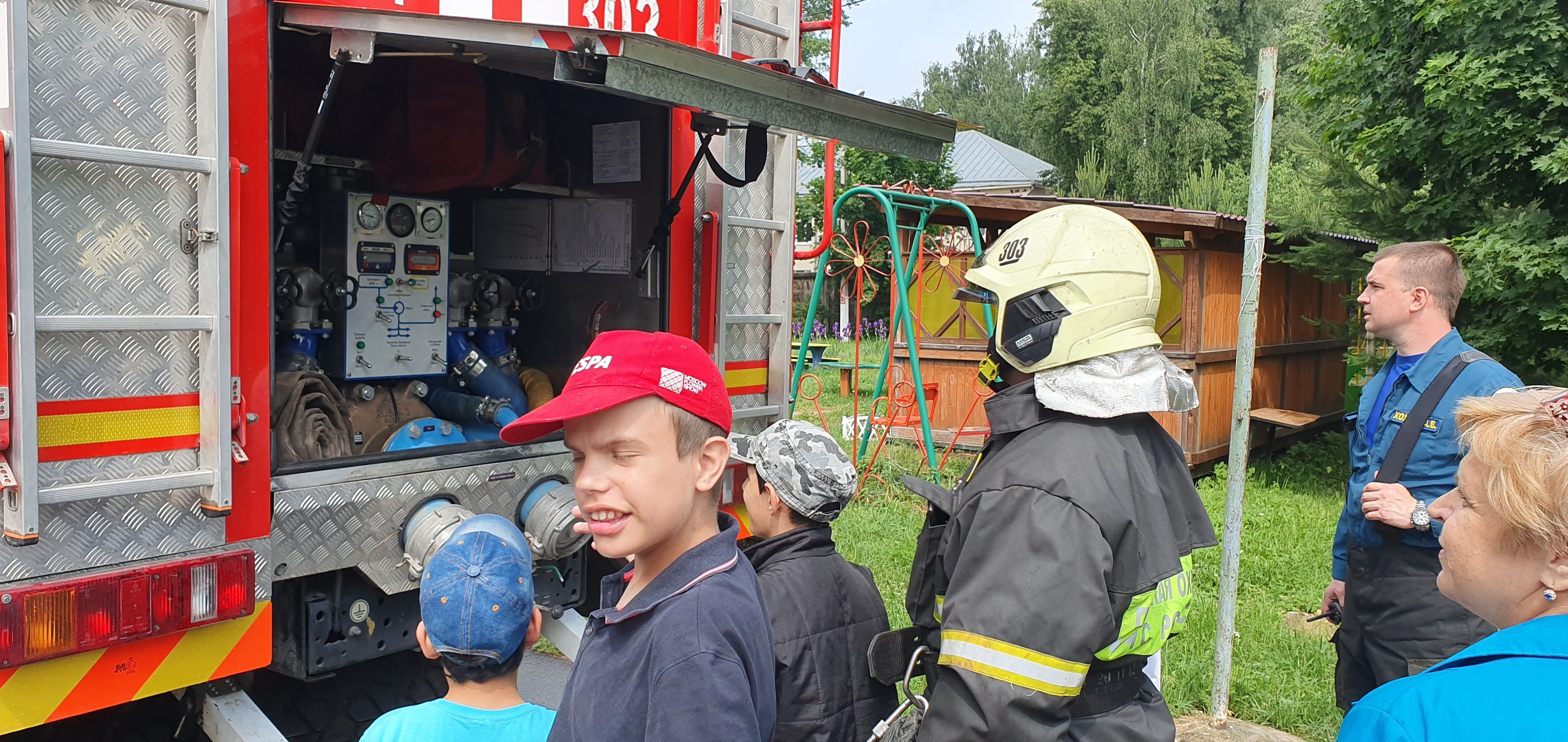Праздник от пожарных Москвы «Дарить добро детям!»