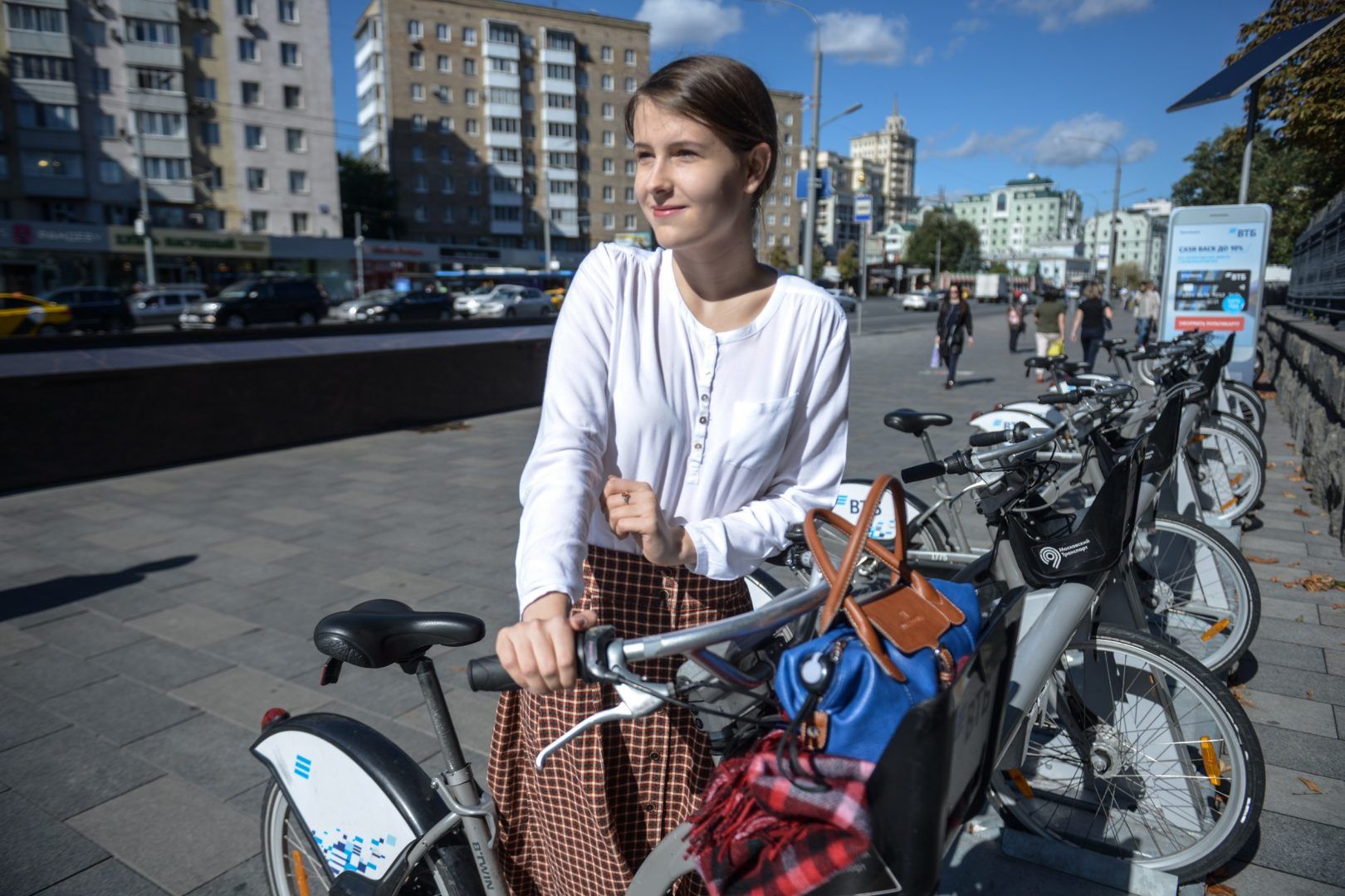 Москвичи чаще стали арендовать велосипеды. Фото: Наталья Феоктистова