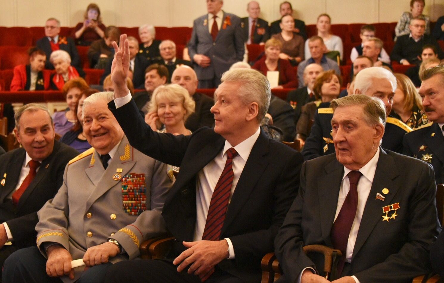 Сергей Собянин поблагодарил ветеранов в памятной телеграмме