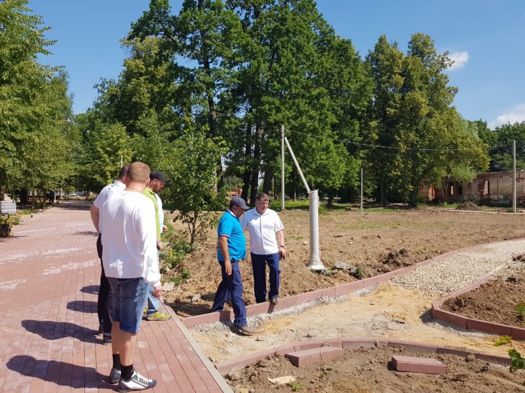 Новый этап работы начали в парке «Кленово»