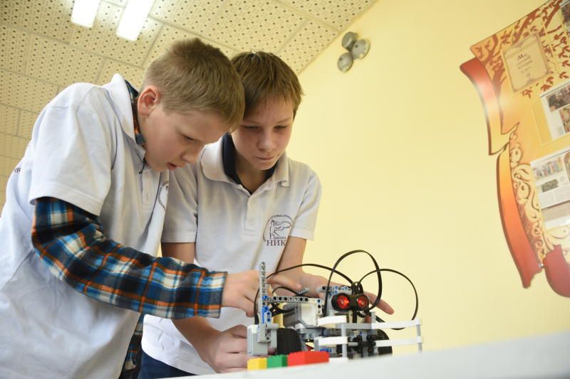 Московские школьники завоевали три «золота» робототехнической олимпиады