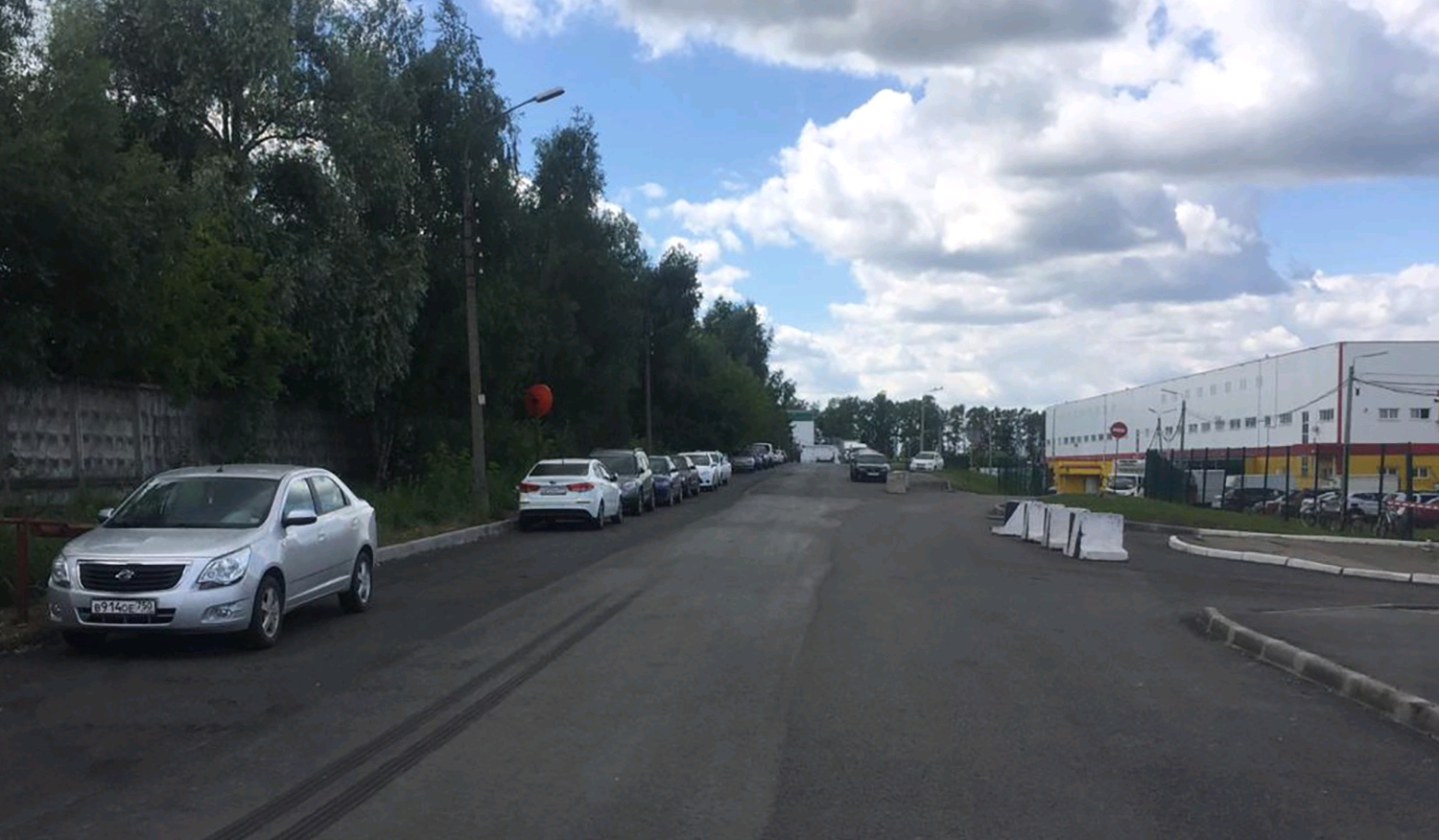 Парковочное пространство обустроили в Рязановском
