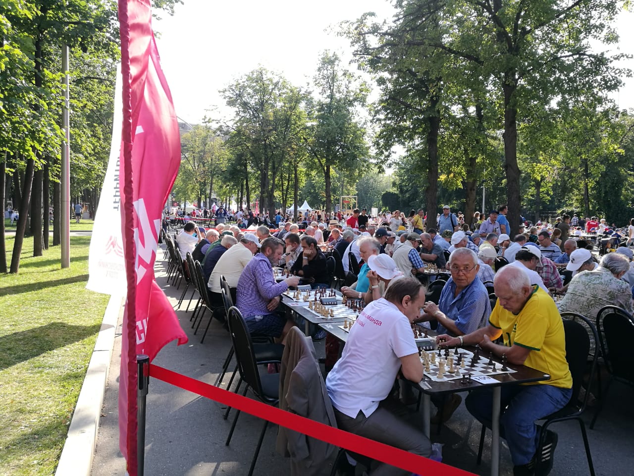 Ветераны стали участниками шахматного турнира 