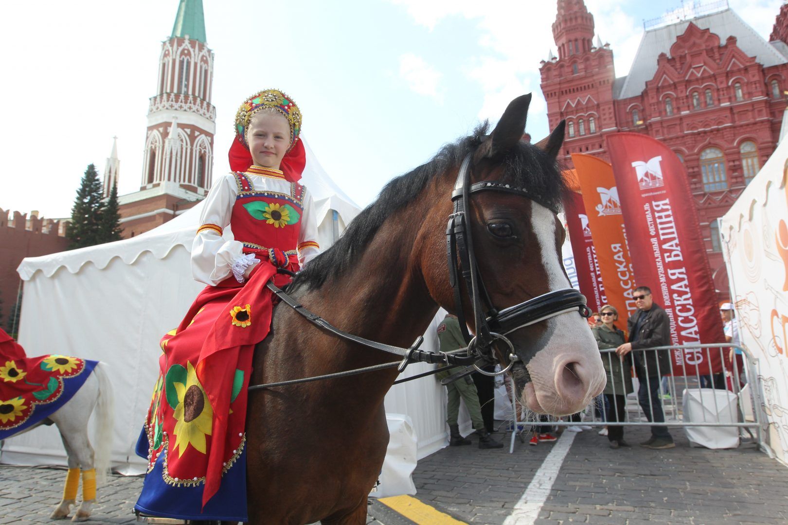 На коне по Красной площади. Фото: Владимир Смоляков