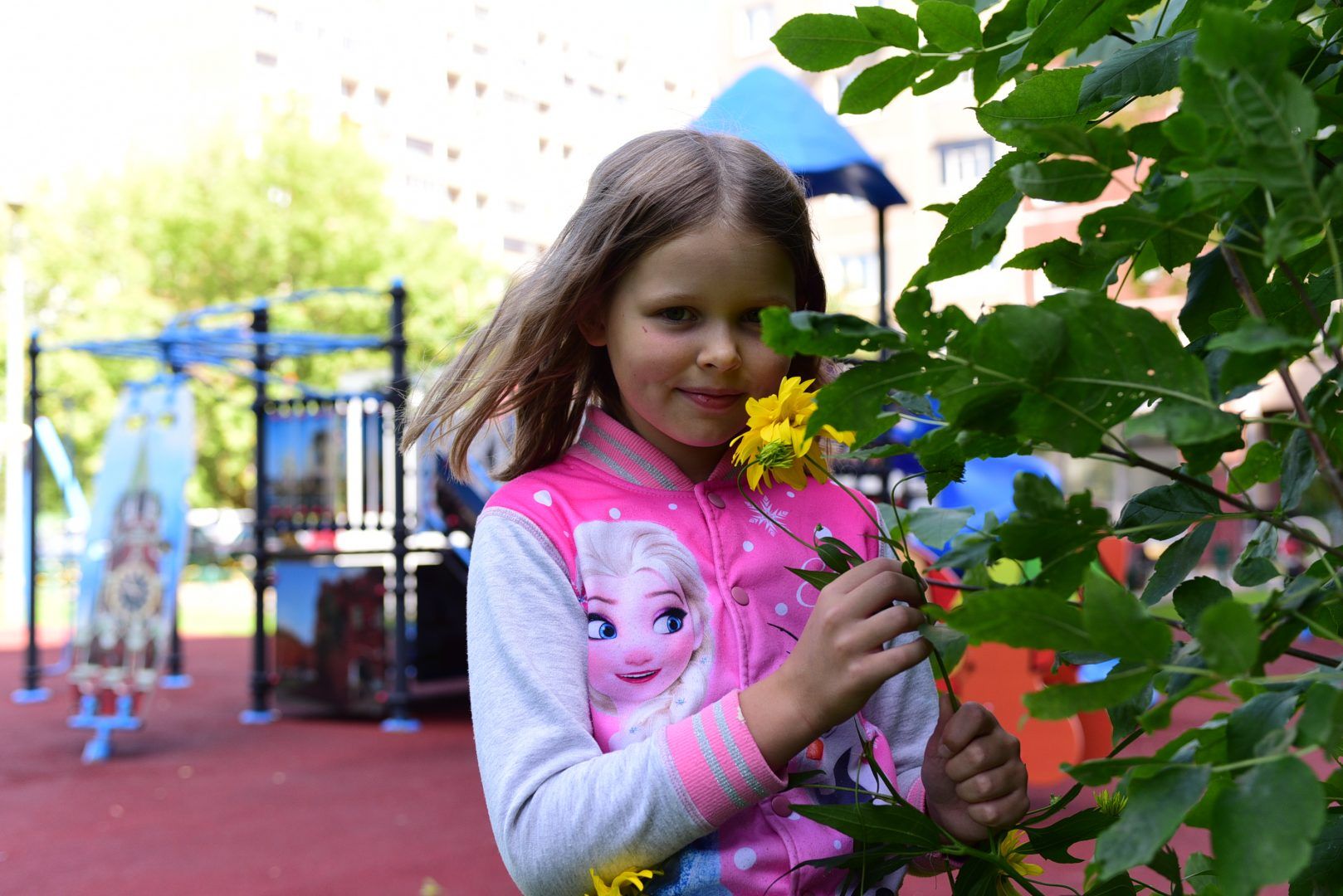 Обустройство детских игровых зон проведут в Кленовском. Фото: Пелагия Замятина, «Вечерняя Москва»
