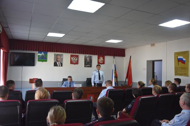 Начальник УВД по ТиНАО Шамиль Сибанов представил личному составу нового руководителя межмуниципального отдела полиции