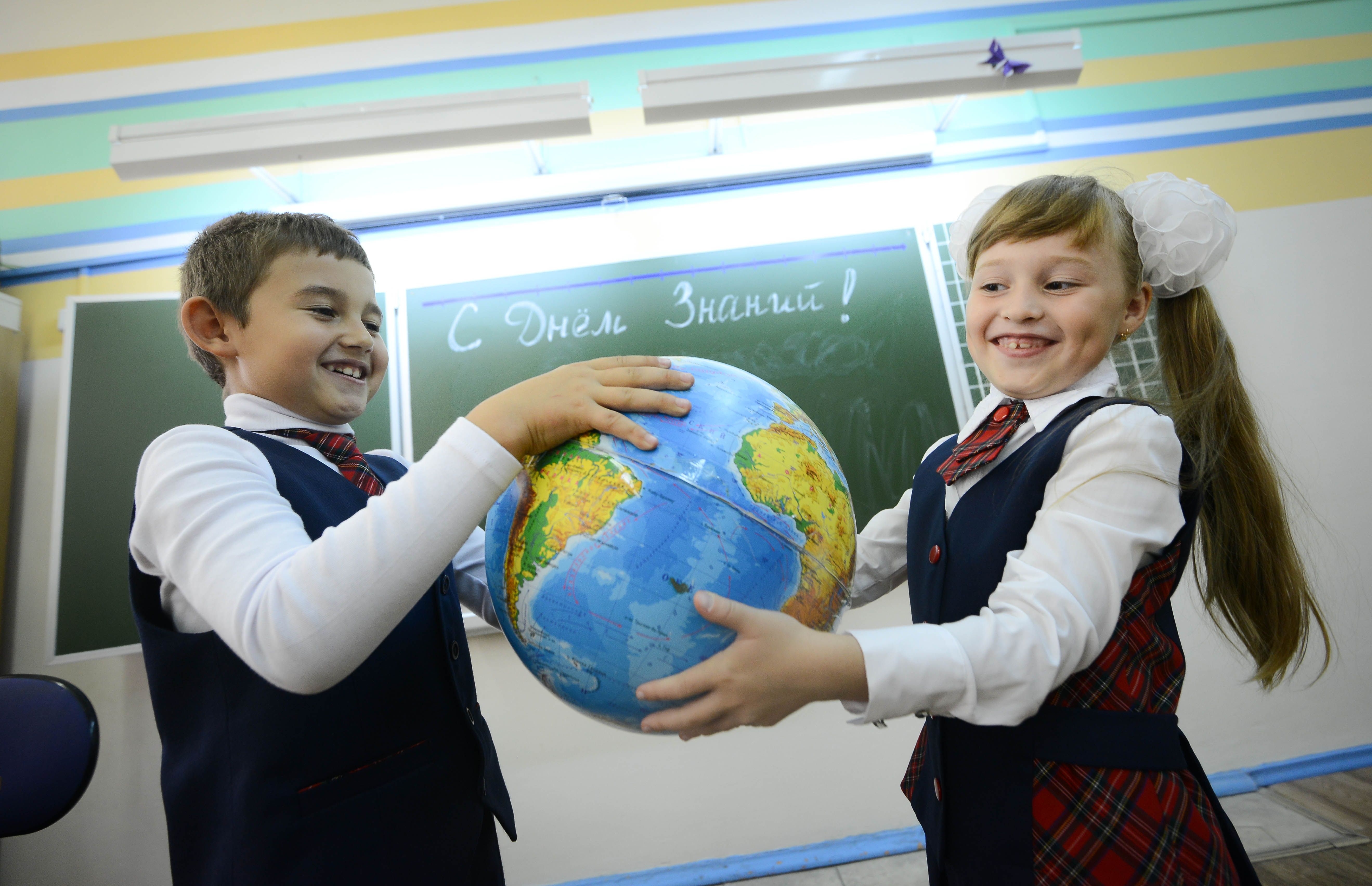 Московские школы примут более 100 тысяч первоклассников